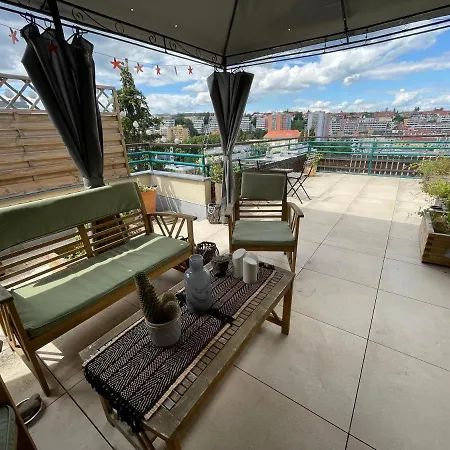 Light Cozy Flat Large Terrace Near Castle アパート